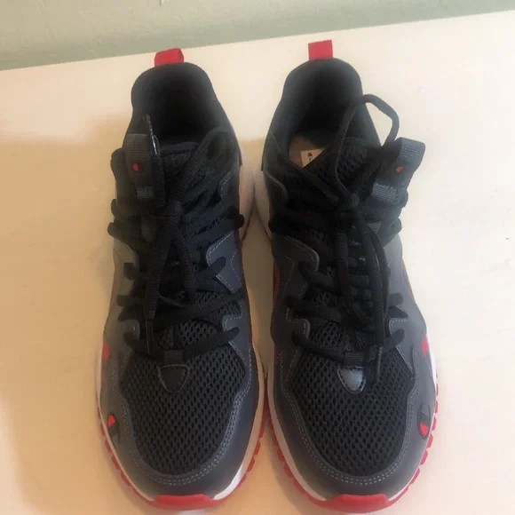 NWOB Champion Sneakers Size 7Y.